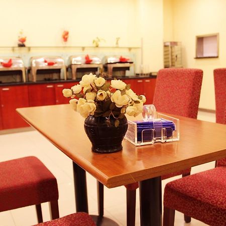Hanting Express Shangri-La Branch Buitenkant foto