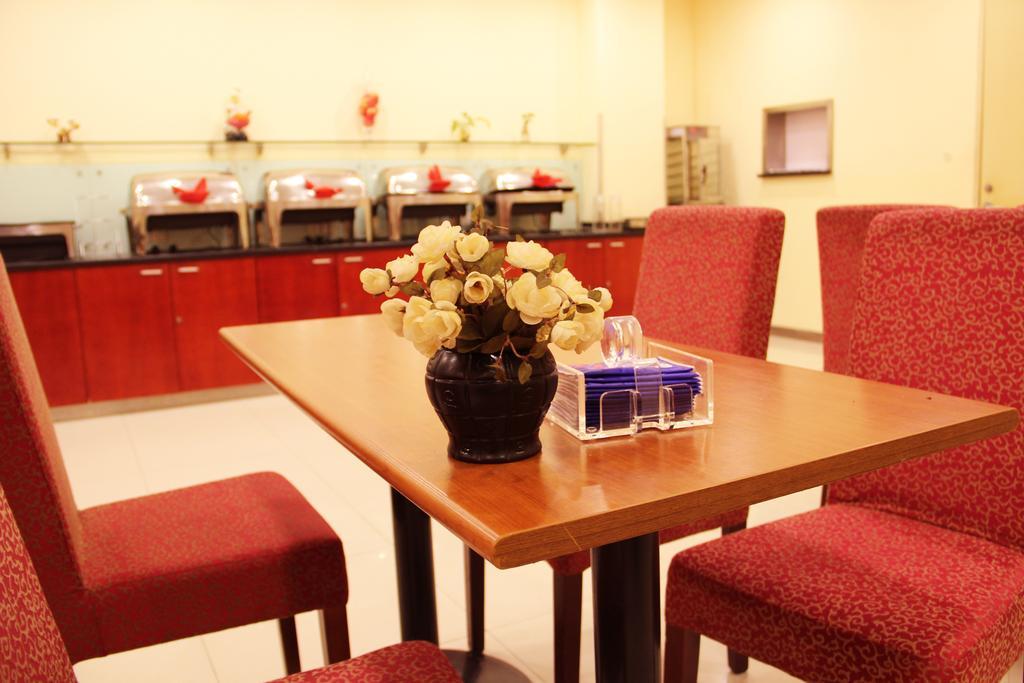 Hanting Express Shangri-La Branch Buitenkant foto